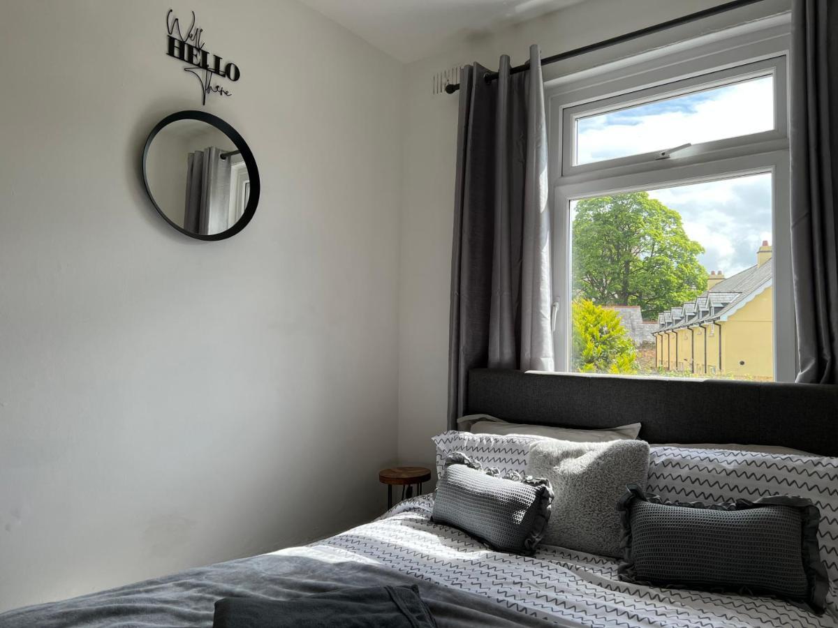 Brecon Town 3 Bedroom House Sleeps 6 Central Location מראה חיצוני תמונה