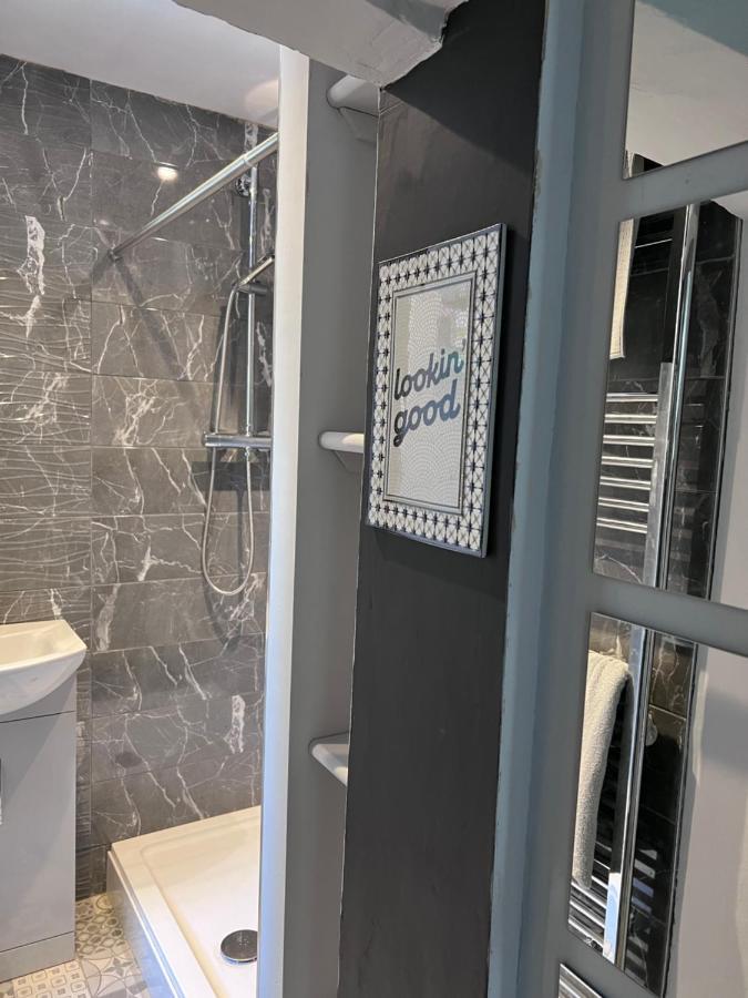 Brecon Town 3 Bedroom House Sleeps 6 Central Location מראה חיצוני תמונה